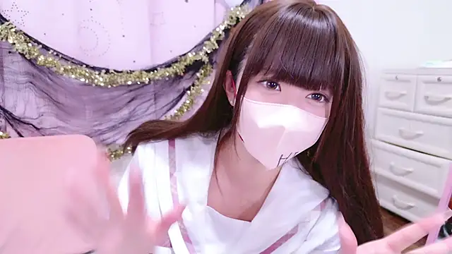 Snapshot of Yurie_ chatting on November 2, 1:13 pm Yurie online show from November 2, 1:13 pm