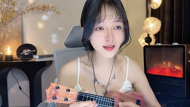 xiaodaibabyy online show from January 6, 2:25 pm