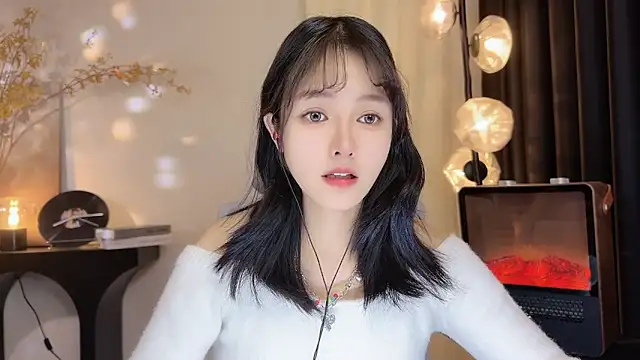 xiaodaibabyy online show from January 7, 12:41 pm