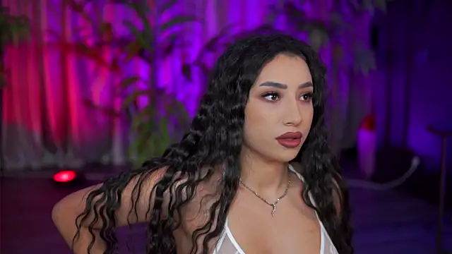 Snapshot of GinaValentinna chatting on September 25, 6:44 pm GinaValentinna online show from September 25, 6:44 pm