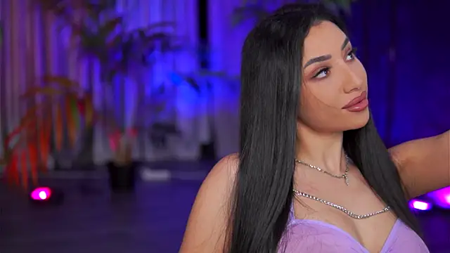 Snapshot of GinaValentinna chatting on October 2, 6:59 pm GinaValentinna online show from October 2, 6:59 pm