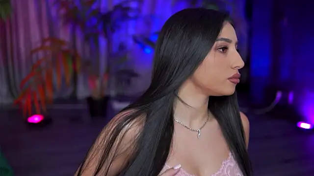 Snapshot of GinaValentinna chatting on October 4, 7:01 pm GinaValentinna online show from October 4, 7:01 pm