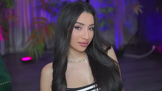 Snapshot of GinaValentinna chatting on October 10, 6:40 pm GinaValentinna online show from October 10, 6:40 pm