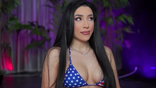 Snapshot of GinaValentinna chatting on October 18, 7:03 pm GinaValentinna online show from October 18, 7:03 pm