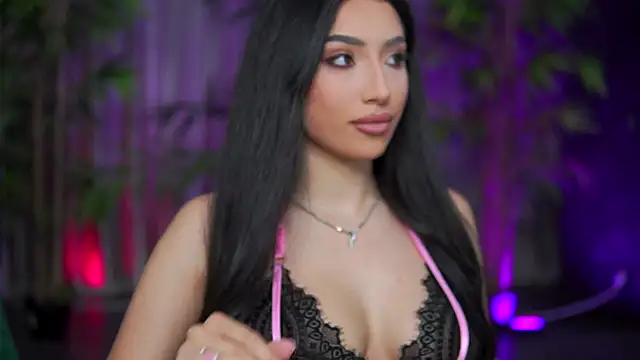 Snapshot of GinaValentinna chatting on October 20, 7:14 pm GinaValentinna online show from October 20, 7:14 pm