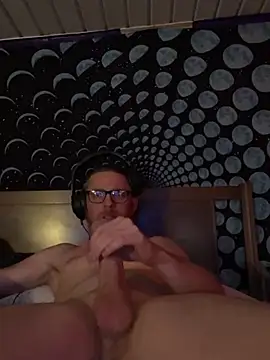 Snapshot of luv2cum7491 chatting on February 7, 1:58 am luv2cum7491 online show from February 7, 1:58 am