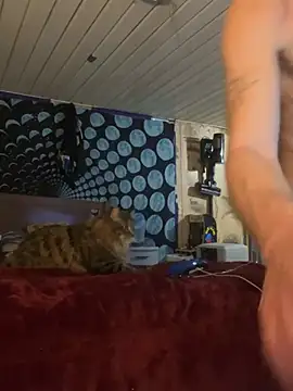 Snapshot of luv2cum7491 chatting on February 18, 6:15 am luv2cum7491 online show from February 18, 6:15 am