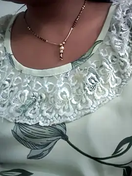 lovelyruhi online show from December 4, 2:42 am