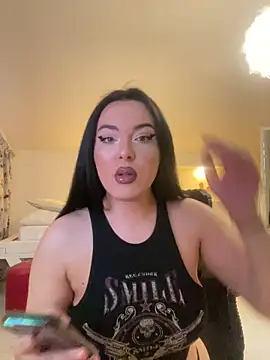 Snapshot of KeiraDark chatting on April 17, 4:15 am KeiraDark online show from April 17, 4:15 am