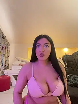 Snapshot of KeiraDark chatting on April 23, 4:14 am KeiraDark online show from April 23, 4:14 am