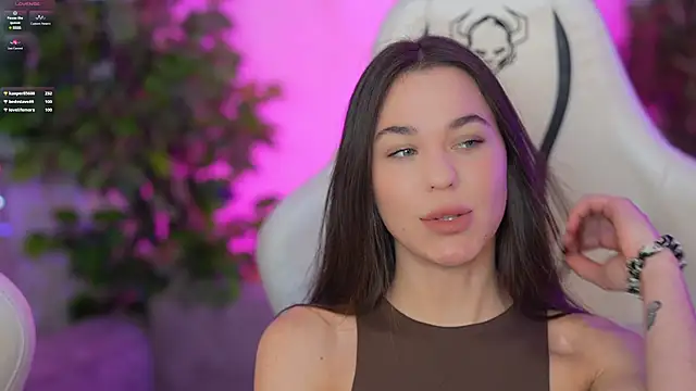 Snapshot of Julia__Star_ chatting on February 15, 3:28 pm Julia Star online show from February 15, 3:28 pm
