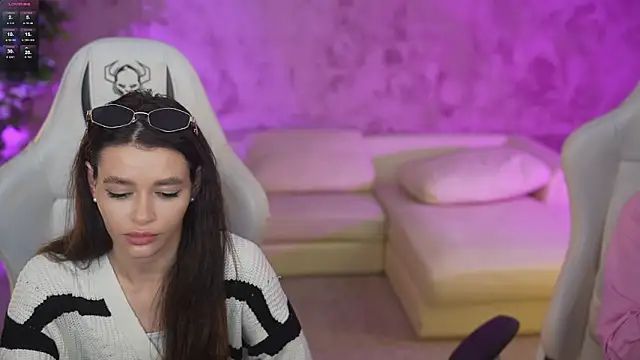 Snapshot of Julia__Star_ chatting on March 12, 11:31 am Julia Star online show from March 12, 11:31 am