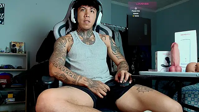 Nickhot0609 online show from October 7, 11:02 pm