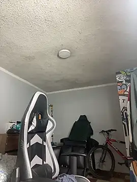 Nickhot0609 online show from October 28, 7:12 am