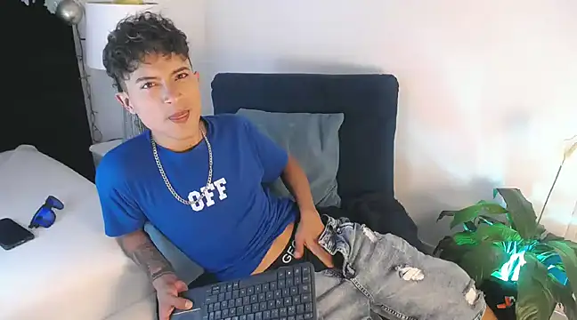 Edward Milleer online show from December 22, 5:42 pm