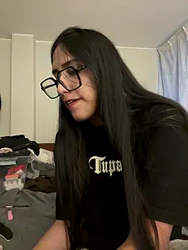 Snapshot of AleFantasy0001 chatting on October 9, 1:14 am AleFantasy0001 online show from October 9, 1:14 am