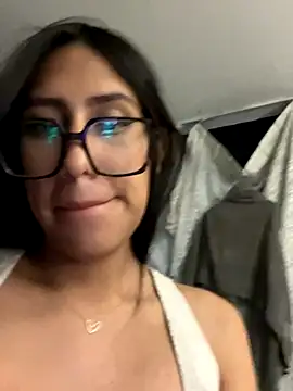 Snapshot of AleFantasy0001 chatting on October 30, 4:25 am AleFantasy0001 online show from October 30, 4:25 am