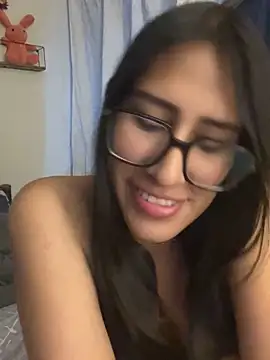 Snapshot of AleFantasy0001 chatting on November 2, 5:21 am AleFantasy0001 online show from November 2, 5:21 am