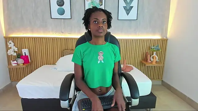 Snapshot of kenya_stone_1 chatting on April 16, 6:09 pm kenya stone 1 online show from April 16, 6:09 pm