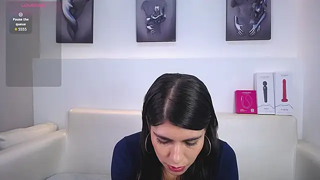 Melodi Roux online show from November 26, 1:23 pm