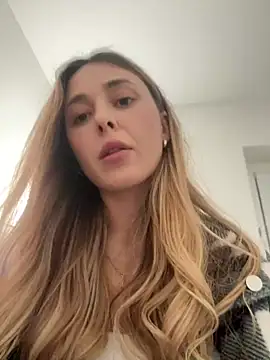 Snapshot of Sophie_Enzo chatting on March 1, 9:15 pm Sophie Enzo online show from March 1, 9:15 pm
