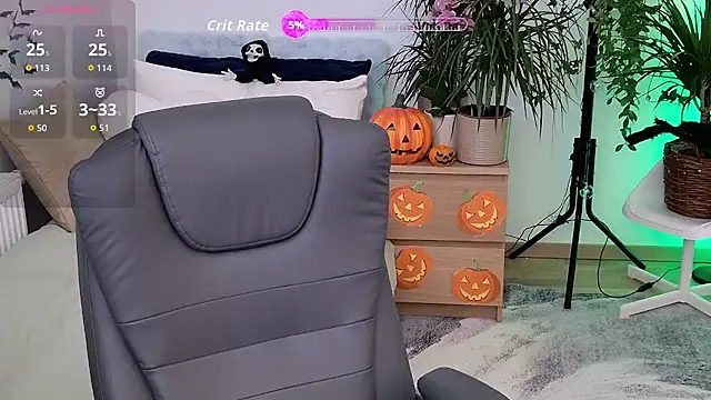 Snapshot of Sophie_Enzo chatting on October 30, 10:10 pm Sophie Enzo online show from October 30, 10:10 pm