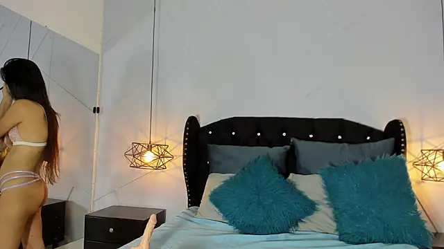Snapshot of Emma_Payton chatting on February 13, 11:39 am Emma Payton online show from February 13, 11:39 am