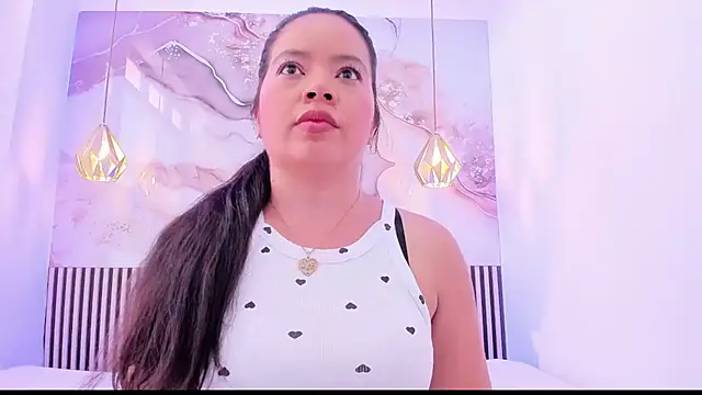 Snapshot of EvelynSweet1 chatting on September 22, 7:27 pm EvelynSweet1 online show from September 22, 7:27 pm