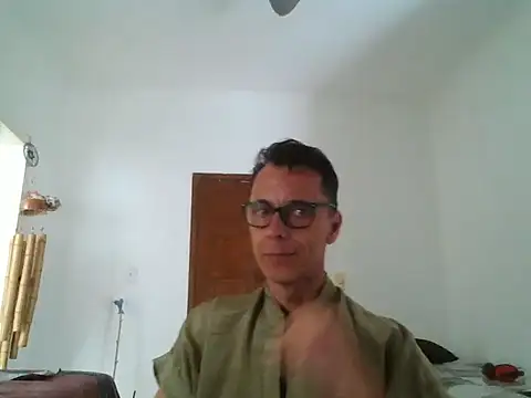 Snapshot of clecyus chatting on September 24, 6:22 pm clecyus online show from September 24, 6:22 pm