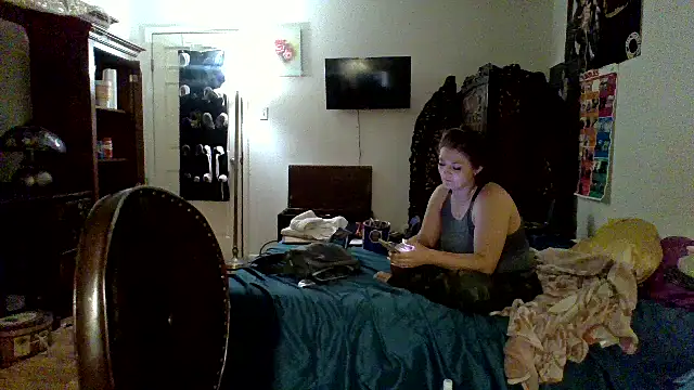 sophiarica online show from April 1, 6:25 am