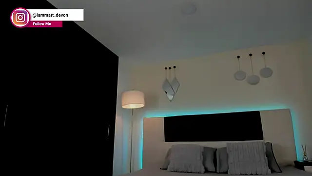 MattDevon online show from December 2, 4:40 am