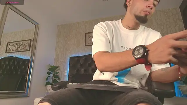 MattDevon online show from February 8, 1:42 am