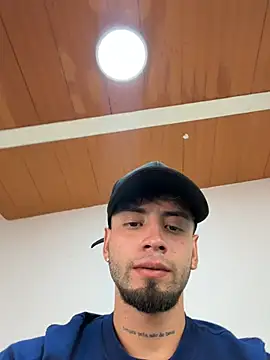 MattDevon online show from August 4, 3:21 am
