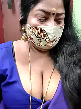 maniisha online show from December 5, 8:55 pm