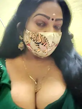 Snapshot of maniisha chatting on October 6, 7:33 pm maniisha online show from October 6, 7:33 pm