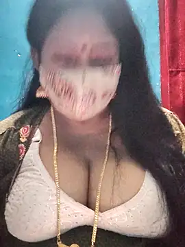 Snapshot of maniisha chatting on February 9, 8:18 am maniisha online show from February 9, 8:18 am