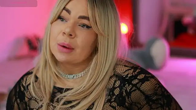 Snapshot of MissLilaa chatting on March 16, 8:32 pm MissLilaa online show from March 16, 8:32 pm