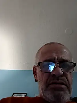 Snapshot of geilerschwanz64 chatting on January 24, 6:35 pm geilerschwanz64 online show from January 24, 6:35 pm