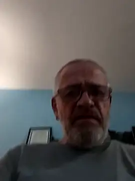 Snapshot of geilerschwanz64 chatting on February 19, 12:35 am geilerschwanz64 online show from February 19, 12:35 am