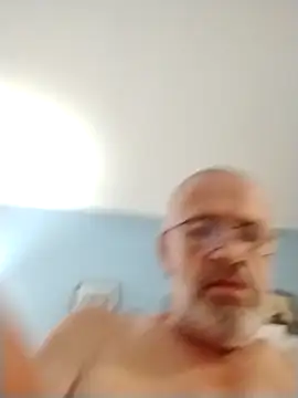 geilerschwanz64 online show from October 2, 10:44 am