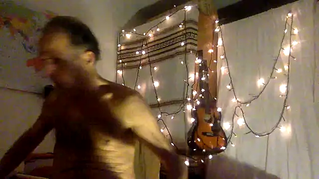 Snapshot of TowaFreespirit chatting on December 13, 11:17 pm TowaFreespirit online show from December 13, 11:17 pm