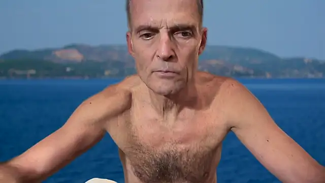 Snapshot of TowaFreespirit chatting on December 24, 8:16 pm TowaFreespirit online show from December 24, 8:16 pm