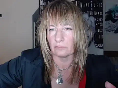 BettyDavisX online show from January 12, 10:43 pm