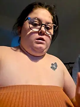 Tallulah-mae-xoxox online show from December 18, 1:17 pm