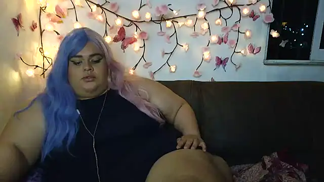 Snapshot of GeovanaLiveHot chatting on April 7, 5:52 am GeovanaLiveHot online show from April 7, 5:52 am