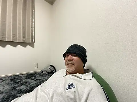 Grandpa29hijii online show from March 6, 1:03 pm