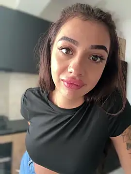 LaraVegas  online show from September 22, 5:20 am