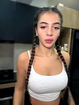 LaraVegas  online show from October 4, 4:21 am