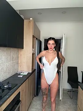 LaraVegas  online show from October 25, 6:10 am