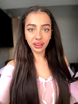 LaraVegas  online show from October 26, 8:20 am